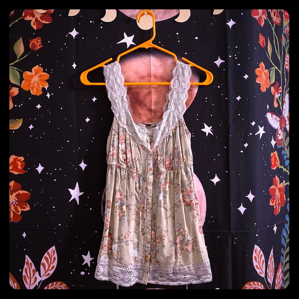Light Olive Floral Wide Delicate Lace Sleeve Tank